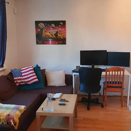 Studio Apt In Quiet Residential Area 20min To Centre *